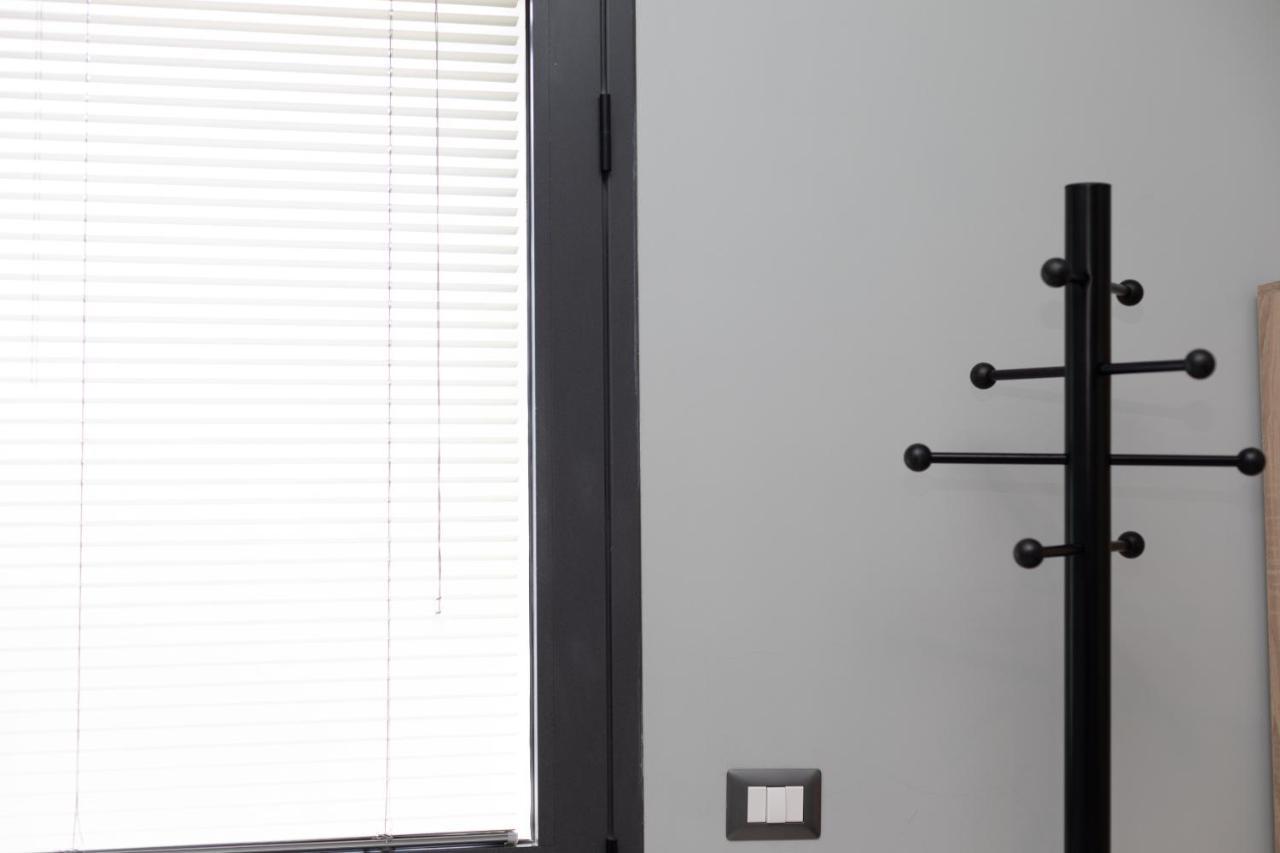 Ferienwohnung Loft85 - Self Check-In Centro! Messina Exterior foto